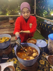 Salah satu sajian menu tradisional (Foto: Herdy S) 