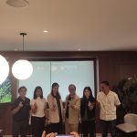 Sesi foto bersama. (Foto: Herdy)