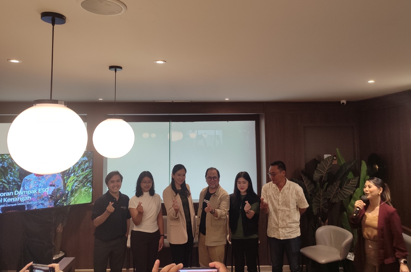 Kopi Kenangan Luncurkan Laporan ESG 2025: 100% Bahan Baku Utama Lokal dan Lanjutkan Komitmen Keberlanjutan Lewat Program Barista Hebat 